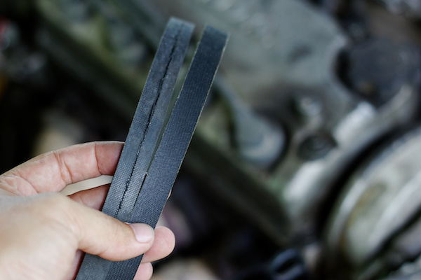 What Are the Signs of a Failing Serpentine Belt?